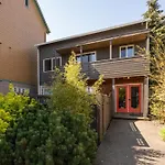 Stay Portland Collection - Peaceful Johns Landing Studio - Near Ohsu