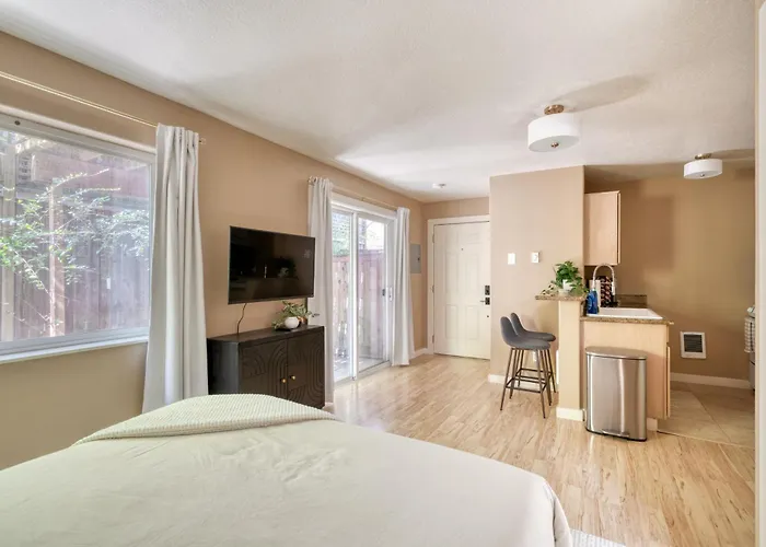 Stay Portland Collection - Peaceful Johns Landing Studio - Near Ohsu